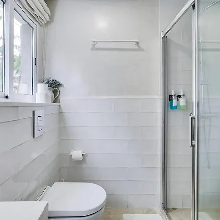 Casa Jasmin Cosy 4 Bedroom House With Terrace * L'Hospitalet de Llobregat
