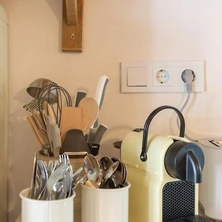 Apartment Casa Jasmin Cosy 4 Bedroom House With Terrace L'Hospitalet de Llobregat