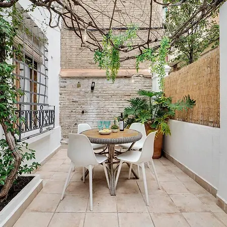 Casa Jasmin Cosy 4 Bedroom House With Terrace * L'Hospitalet de Llobregat
